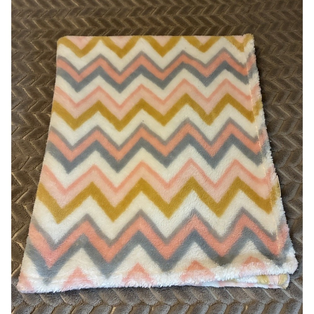 Blankets & Beyond Chevron Pattern Baby Blanket Orange Pink Gray White 2015